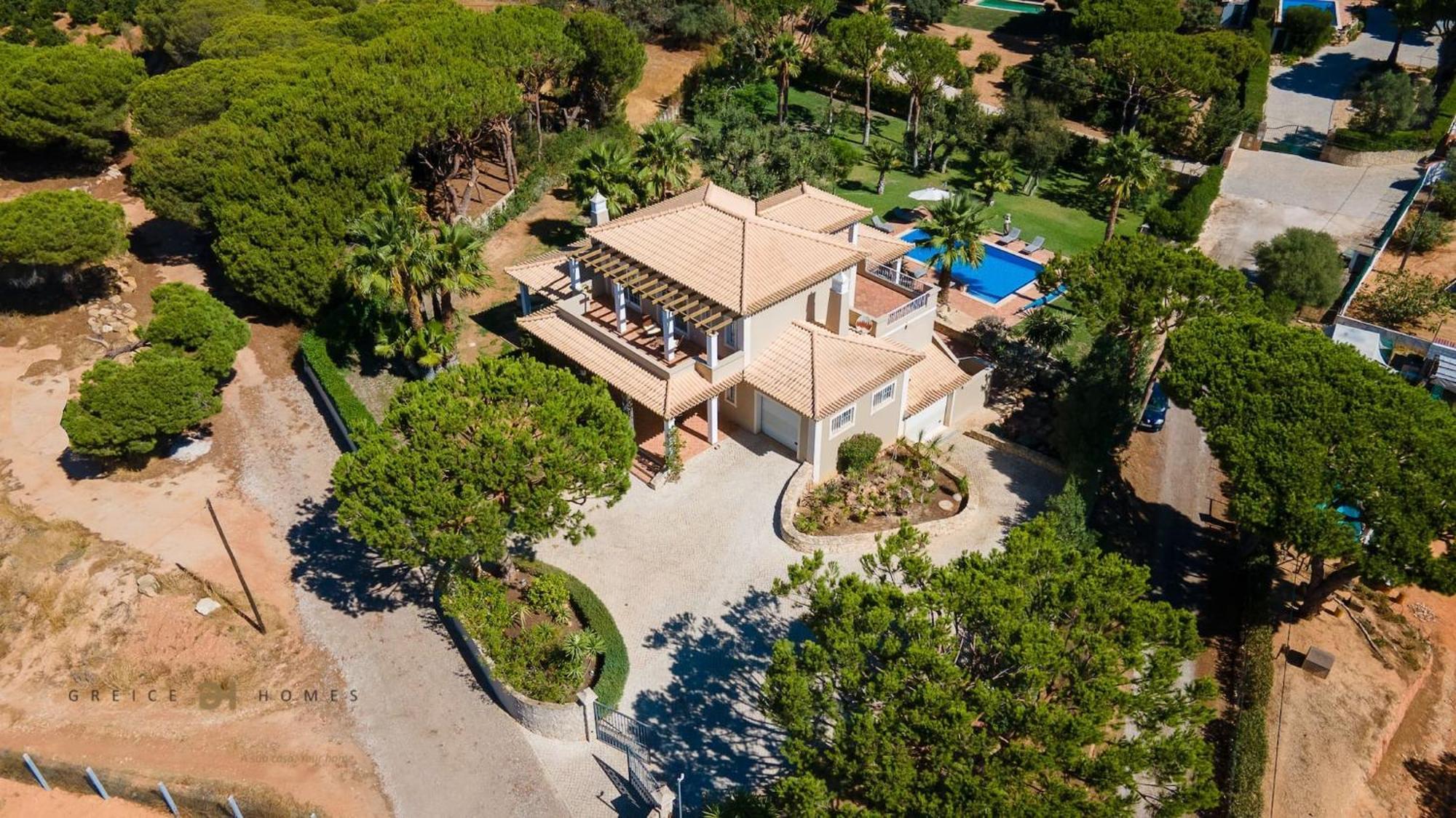 Luxuosa Moradia V5 Em Quarteira - Greice Homes Exterior photo